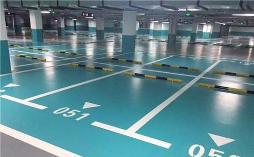 南木林南木林环氧地坪中涂：构筑坚固地面的关键环节